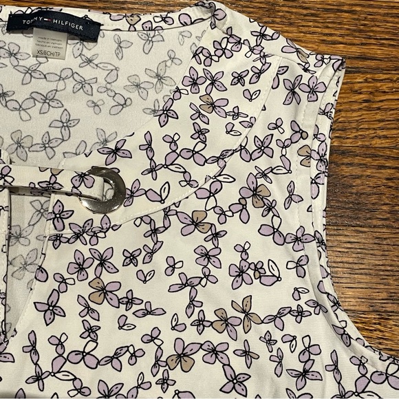 Tommy Hilfiger purple floral patterned, white tank top - Size XS - Picture 6 of 6
